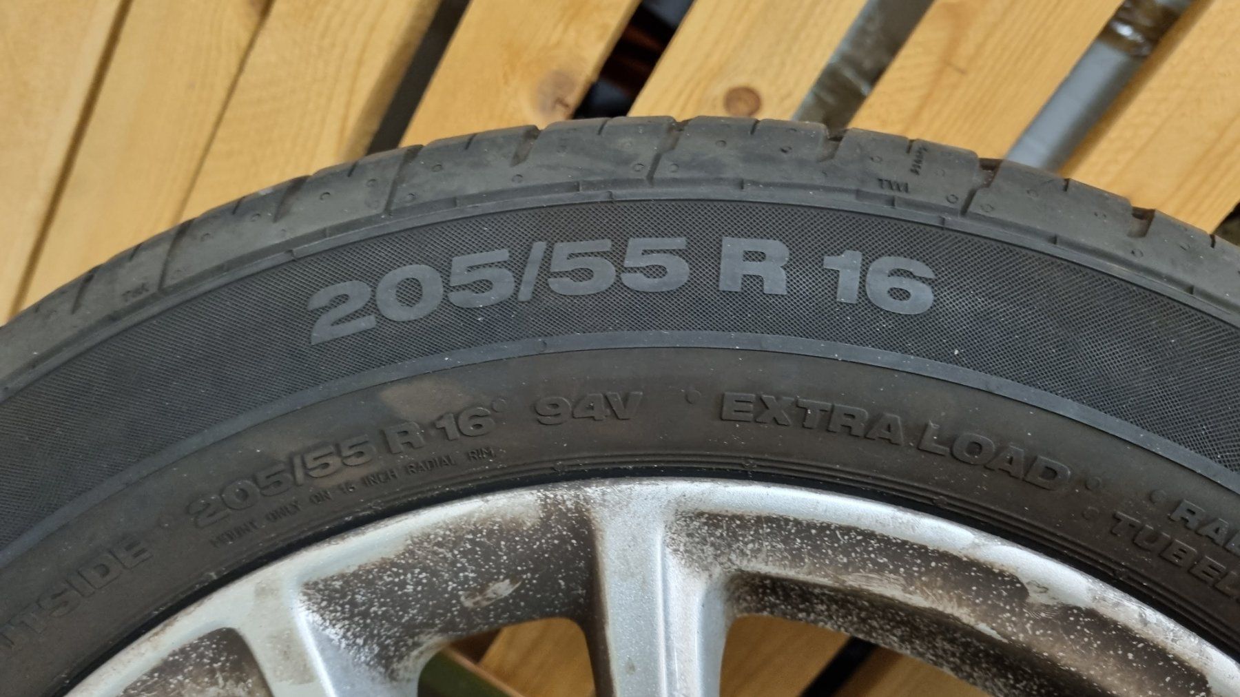 Ford Pneus & Kompletträder: Jeu de 4 roues complètes Ford d'origine – Gebraucht aus Genève von fafe77 5