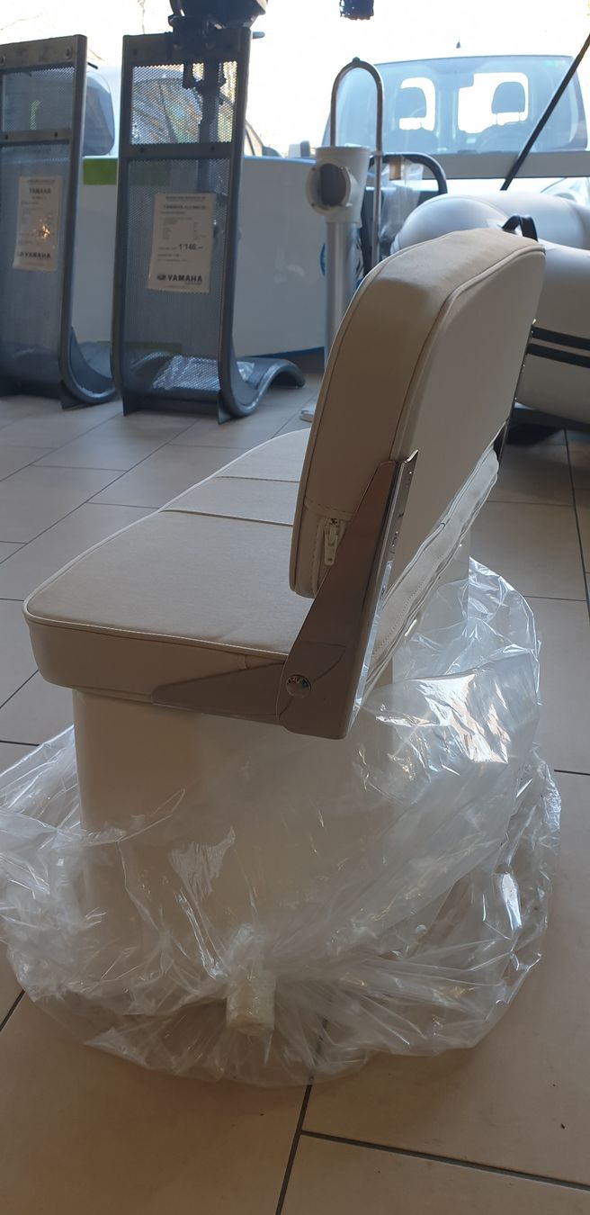 Boote: Sitzkonsole für Boote – Neu und originalverpackt aus Zwingen von Marina021 1