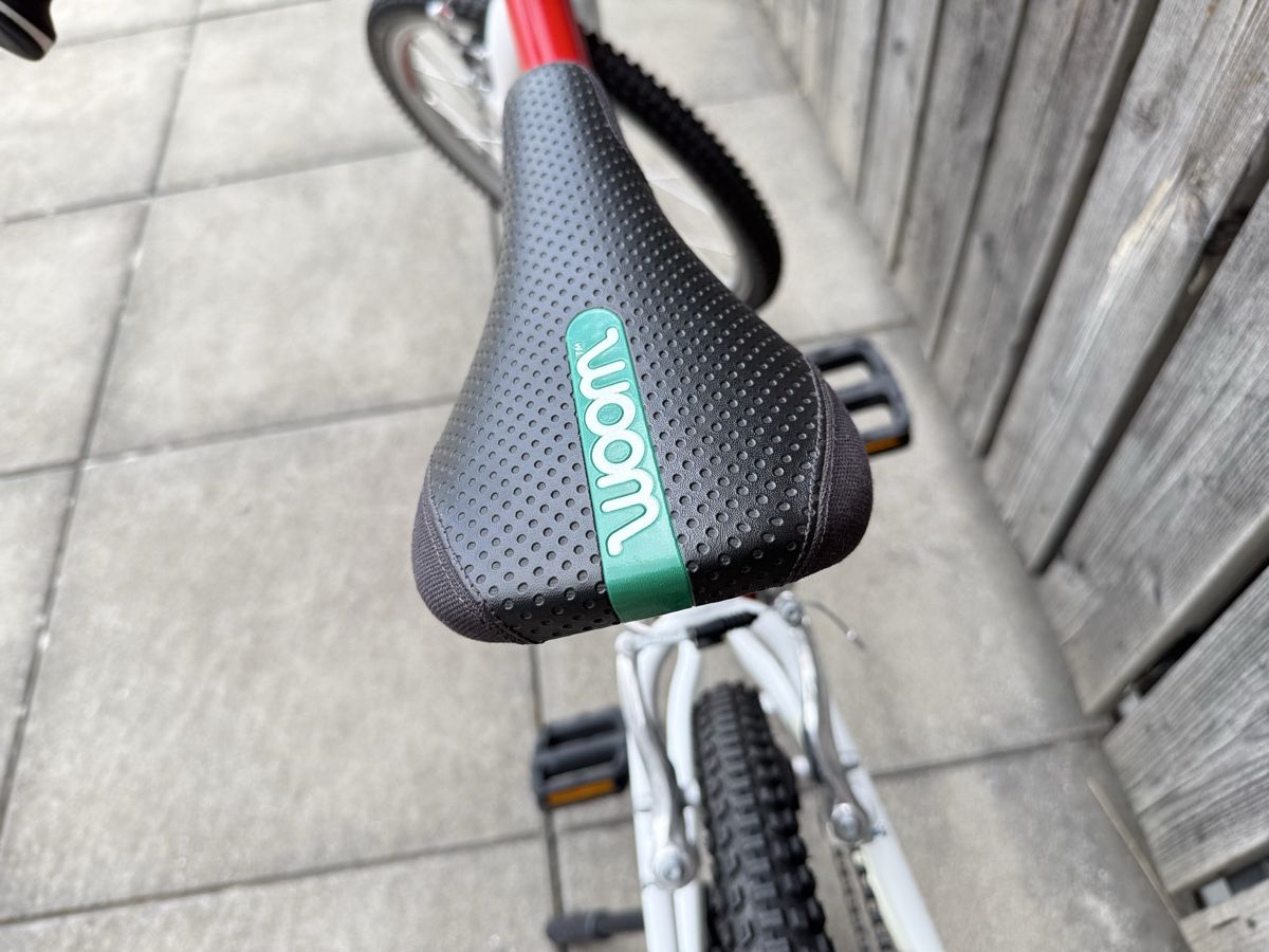 Woom Velos: Woom 4 rot – Gebraucht aus Rehetobel von B892ED 6