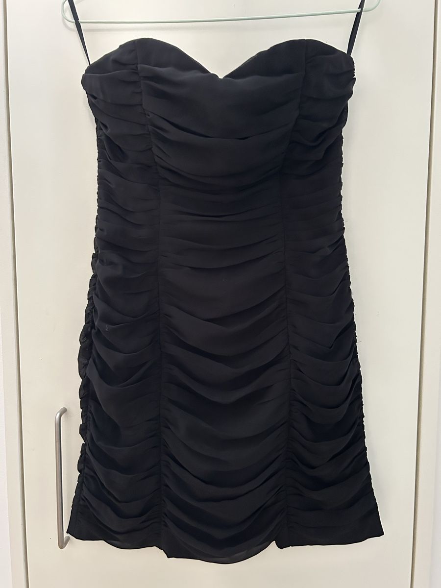 H&M Kleider: Minikleid schwarz H&M Gr. 38 – Gebraucht aus Winterthur von turmalina15