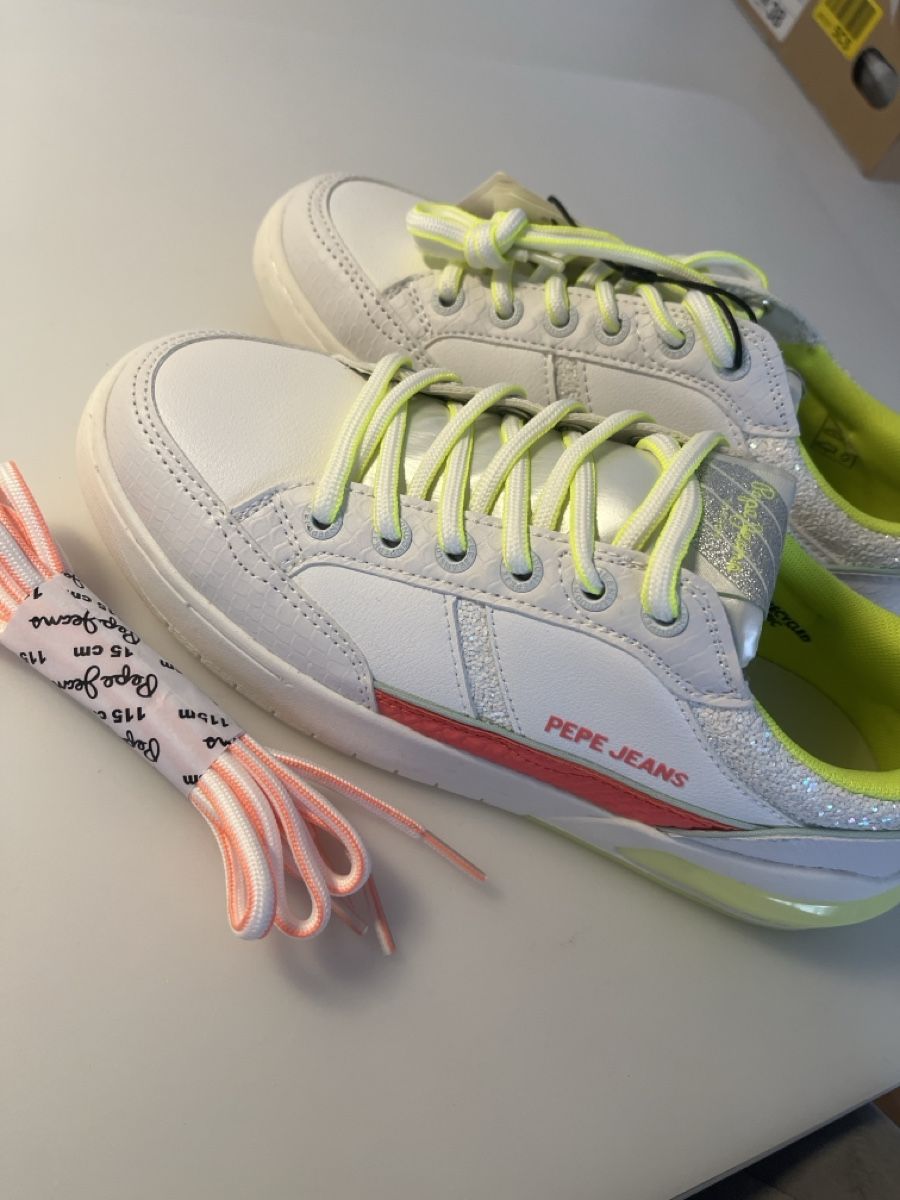 Pepe Jeans Chaussures femmes: Pepe Jeans London Sneaker – Neuf avec emballage d'origine à Wetzikon ZH par eli_kg9j