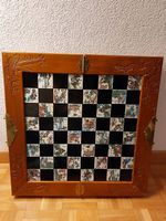 Chinesisches Schach mit hübschen Figuren, aufklappbar
