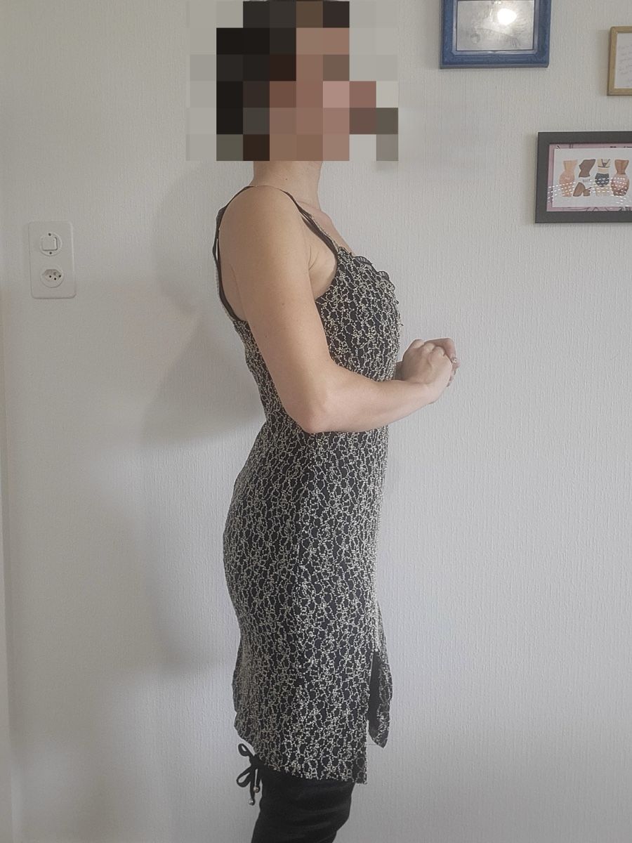 Robes: Robe Unique – D'occasion à Lausanne par nao_trl2 1
