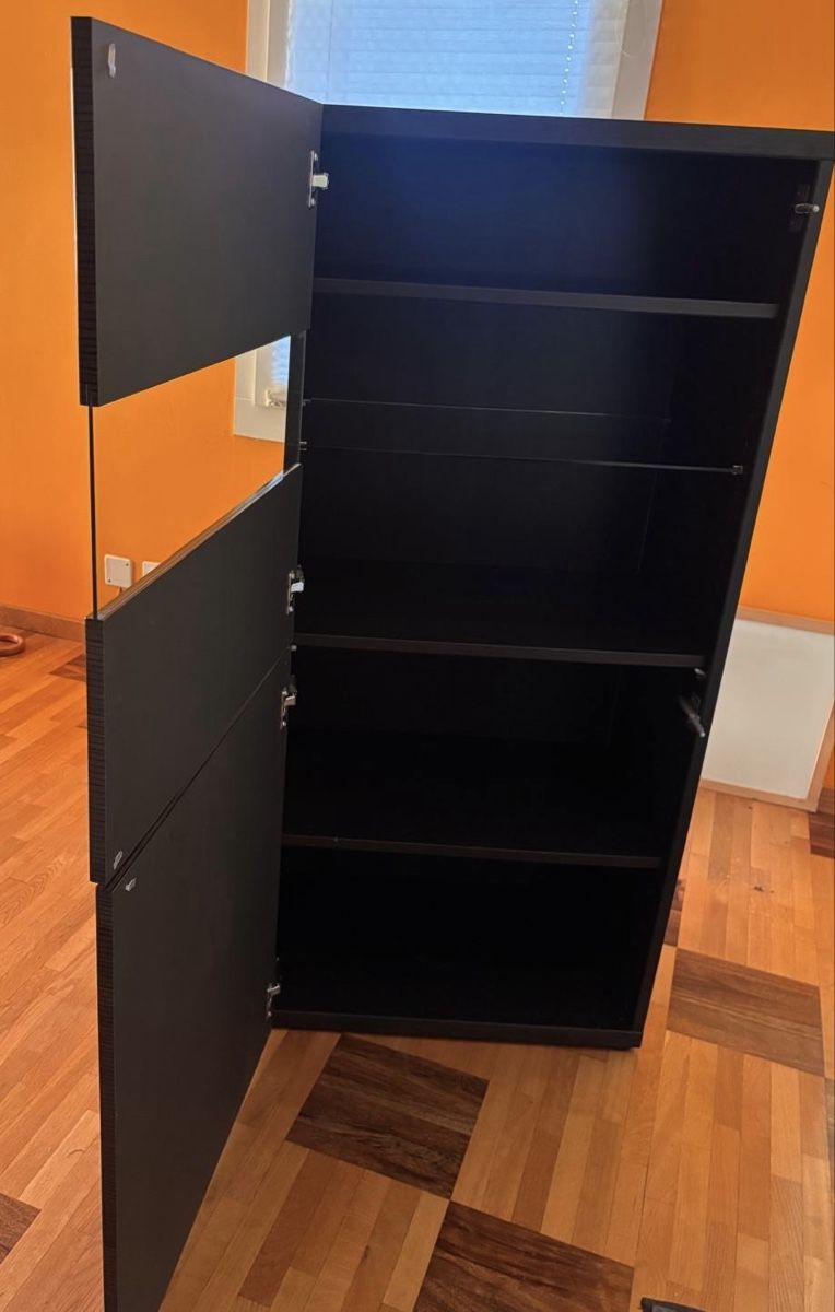 Armadi: Glasvitrine IKEA Besta – Usato da Speicher venduto da Alberto6701 2
