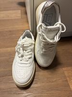 Sneakers Back 70 weiss/gold, Gr. 37, neuwertig!