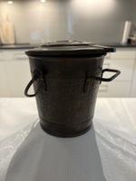 Kleiner Metalleimer