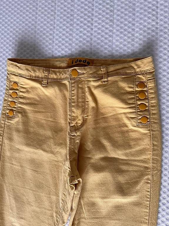 Pantaloni: Pantalon slim jaune moutarde Taille 40 – Usato da Genève venduto da dre_gk92 1