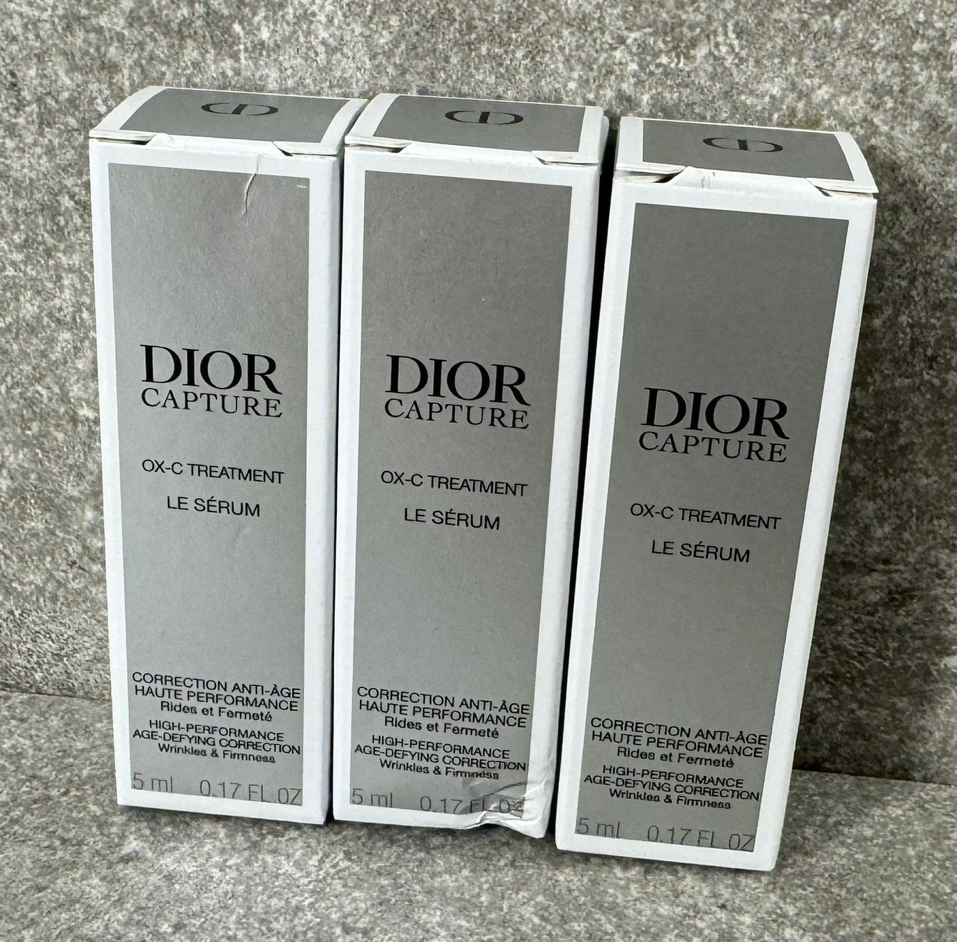 Dior Cura del viso: DIOR CAPTURE LE SÉRUM: 3 x 5ml = Total: 15ml ... – Nuovo e nell'imballaggio originale da Chur venduto da Lotti12 1