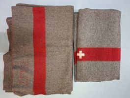 2 Stück Wolldecken Schweizer Armee