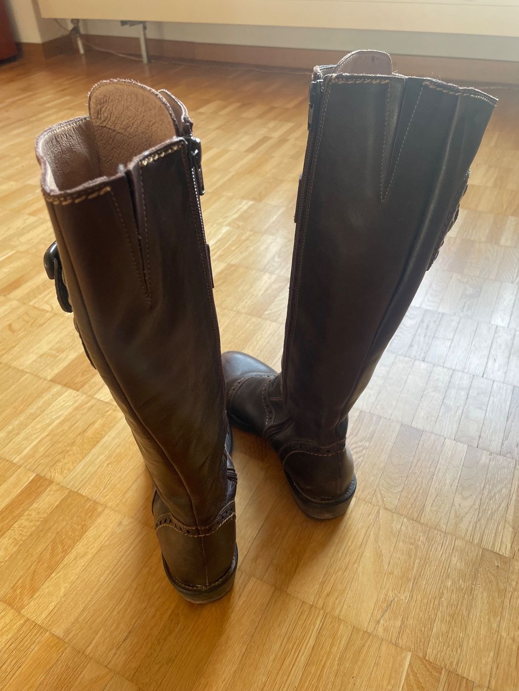 Damenschuhe: Schicke braune Lederstiefel Gr. 35 – Gebraucht aus Stäfa von yumai1