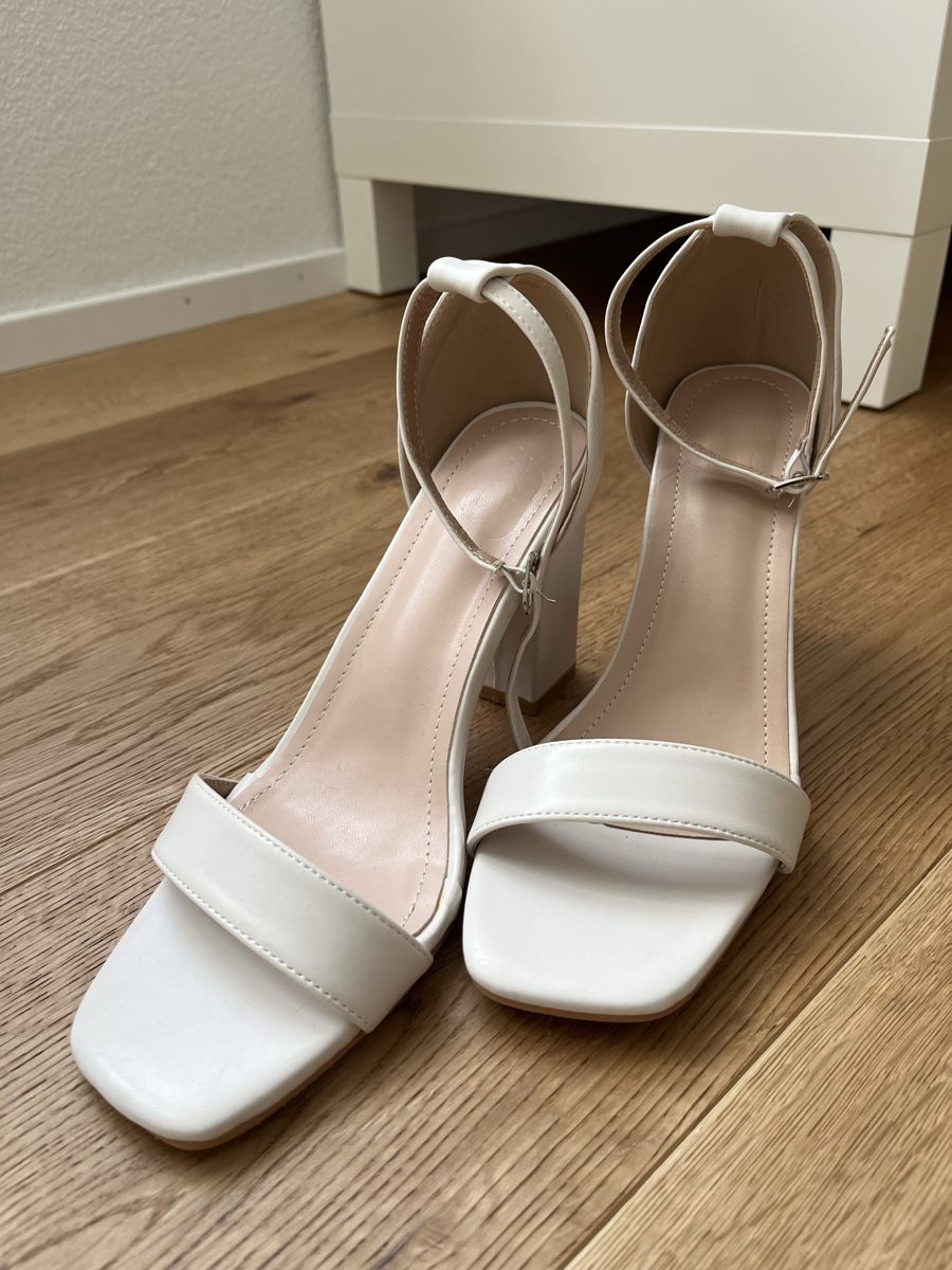 Scarpe da donna: Weiss, beige Schuhe , grösse 40 – Nuovo (secondo la descrizione) da Sirnach venduto da aru_7cc2