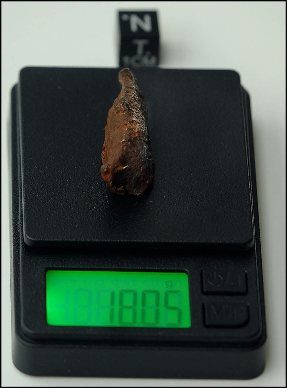 Minerali & Pietre curative: Gebel Kamil Eisen-Meteorit 18.05 gr. – Usato da Winterthur venduto da sequoia.75 2