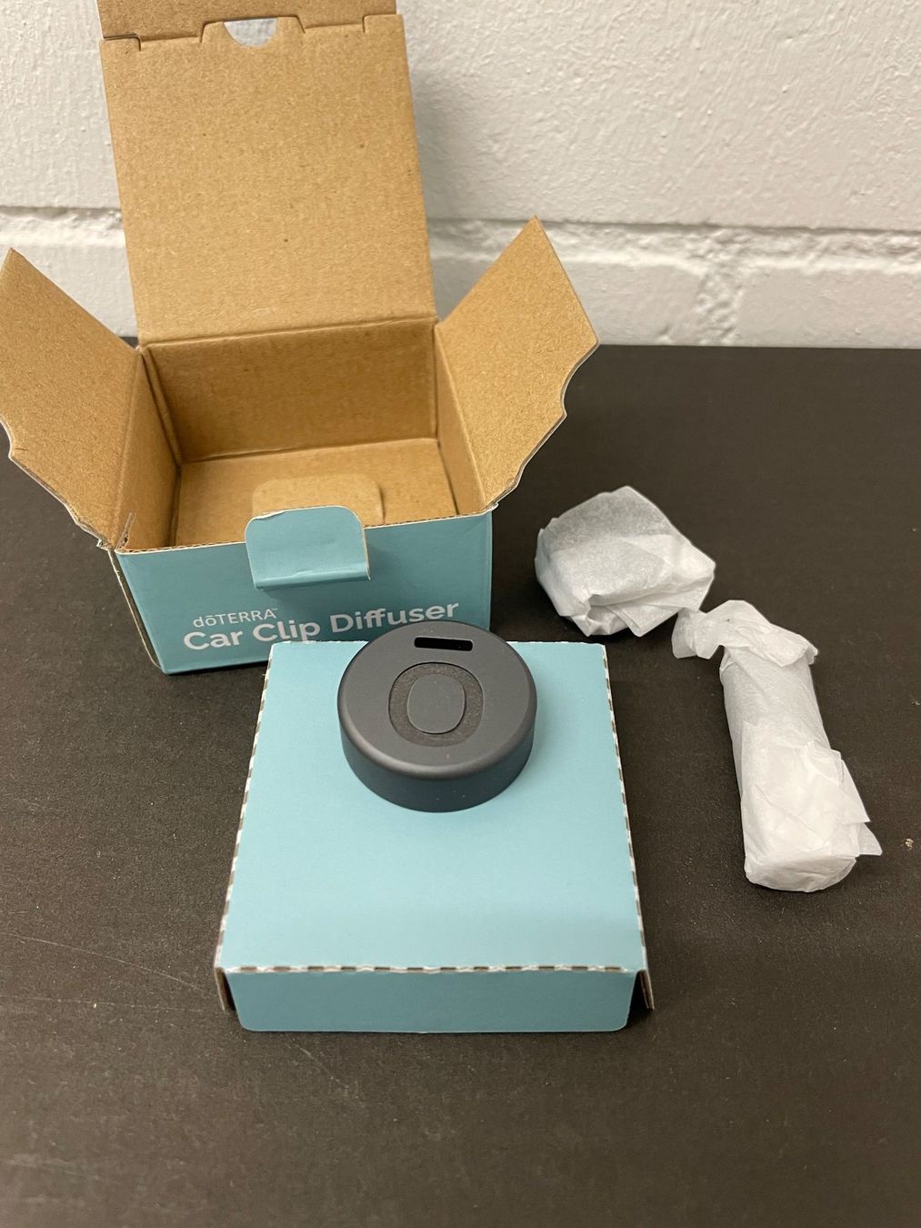 Doterra Duftöldiffusoren: Car-Clip-Diffuser, von doTERRA, neu und ovp – Neu und originalverpackt aus Cham von 2eye