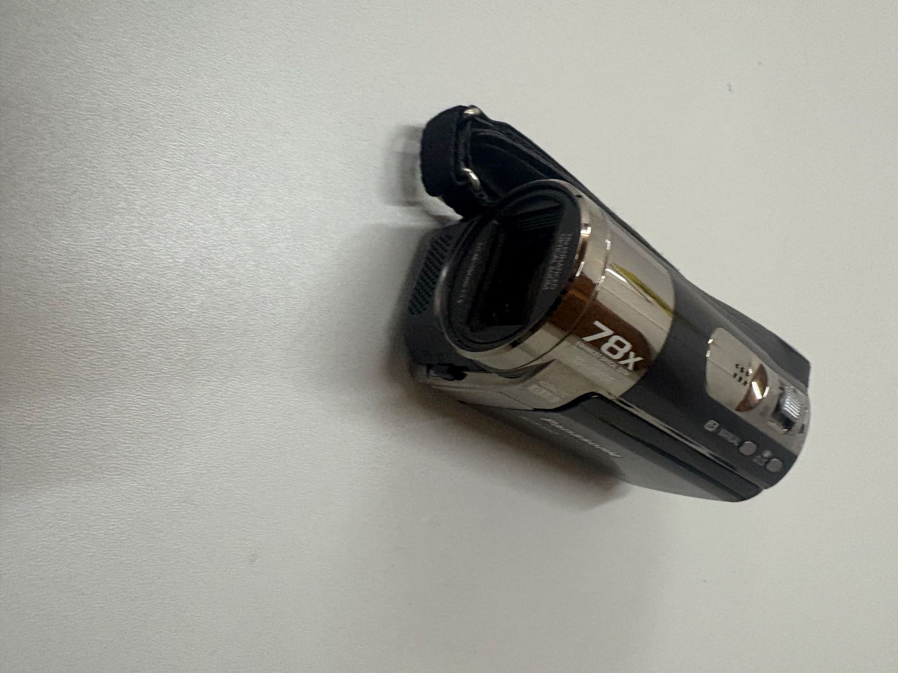 Panasonic Videocamere: Panasonic SDR-S50 Videokamera 78x Zoom – Usato da Basel venduto da Tro_1can 1