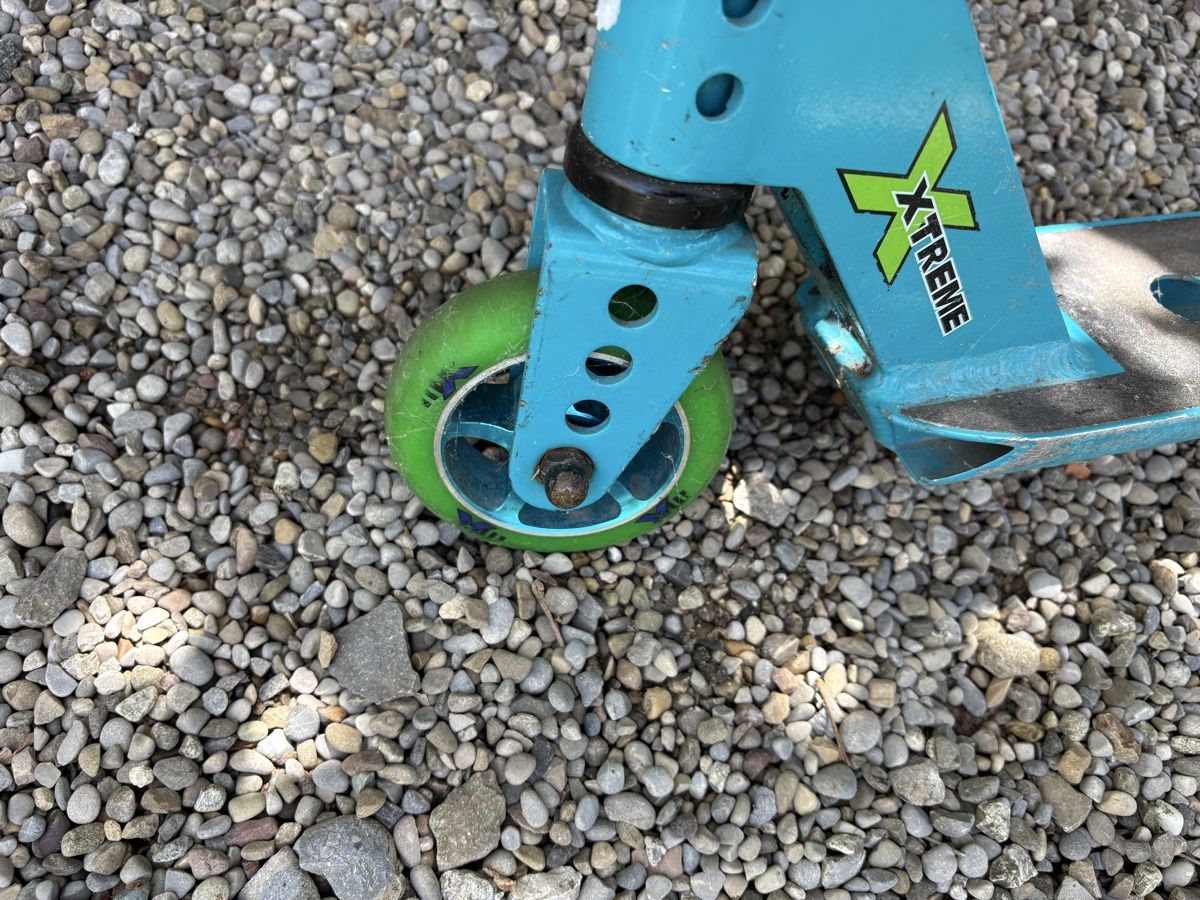 Micro Kickboard: Micro MX Trixx 2.0 Stunt-Scooter – Usato da Winterthur venduto da Teflonbrauer 1
