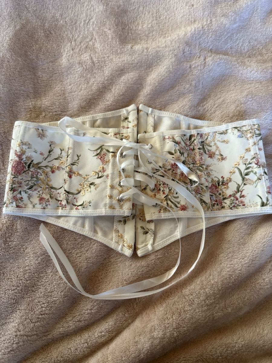 Altra biancheria intima: Corsage mit Blumenmuster, Schnürung, Gr. S/M – Usato da Heiden venduto da Bettyk11. 1