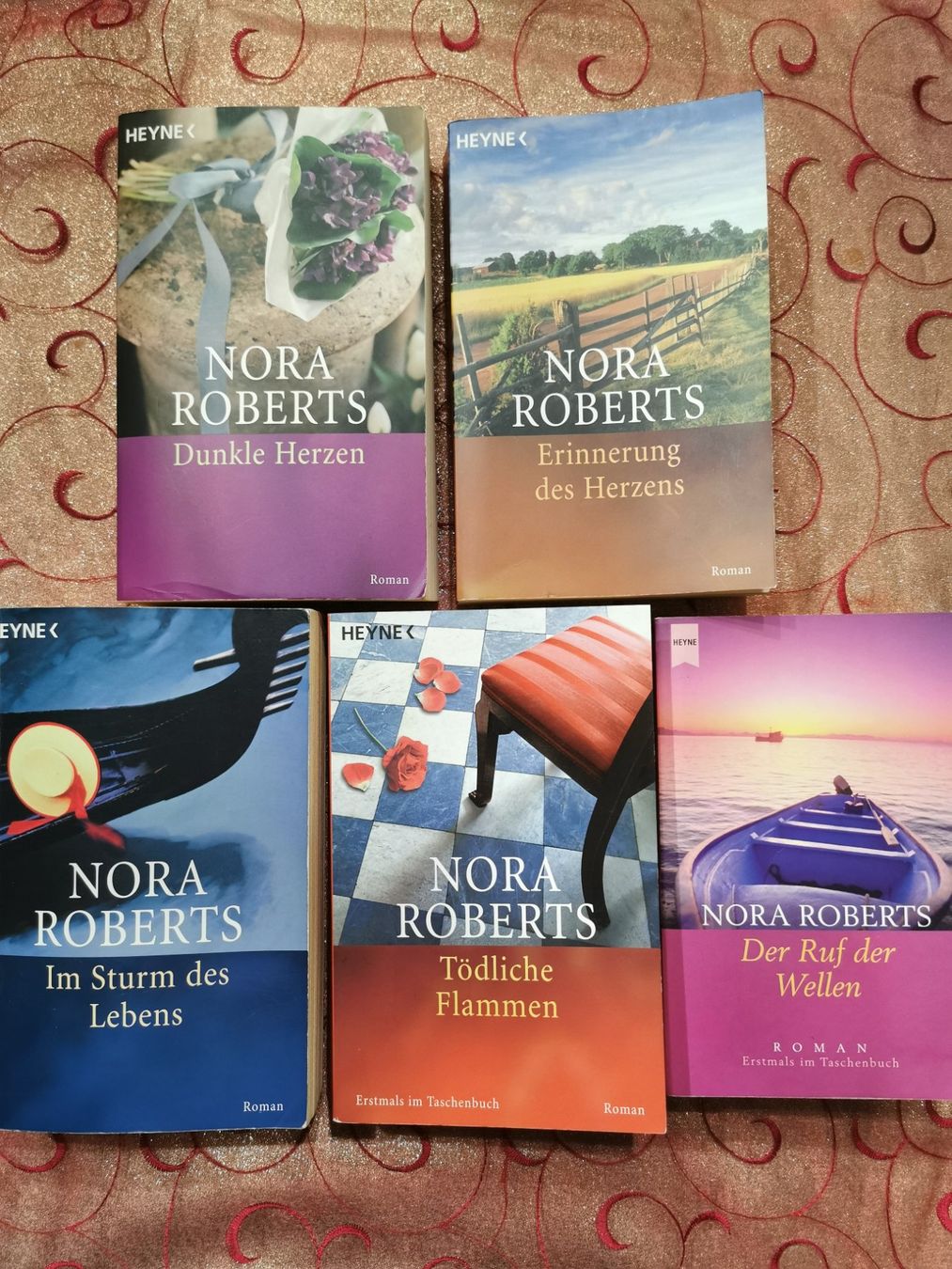 Livres: Nora Roberts, 5 Romane "1318" – D'occasion à Kölliken par mar5742