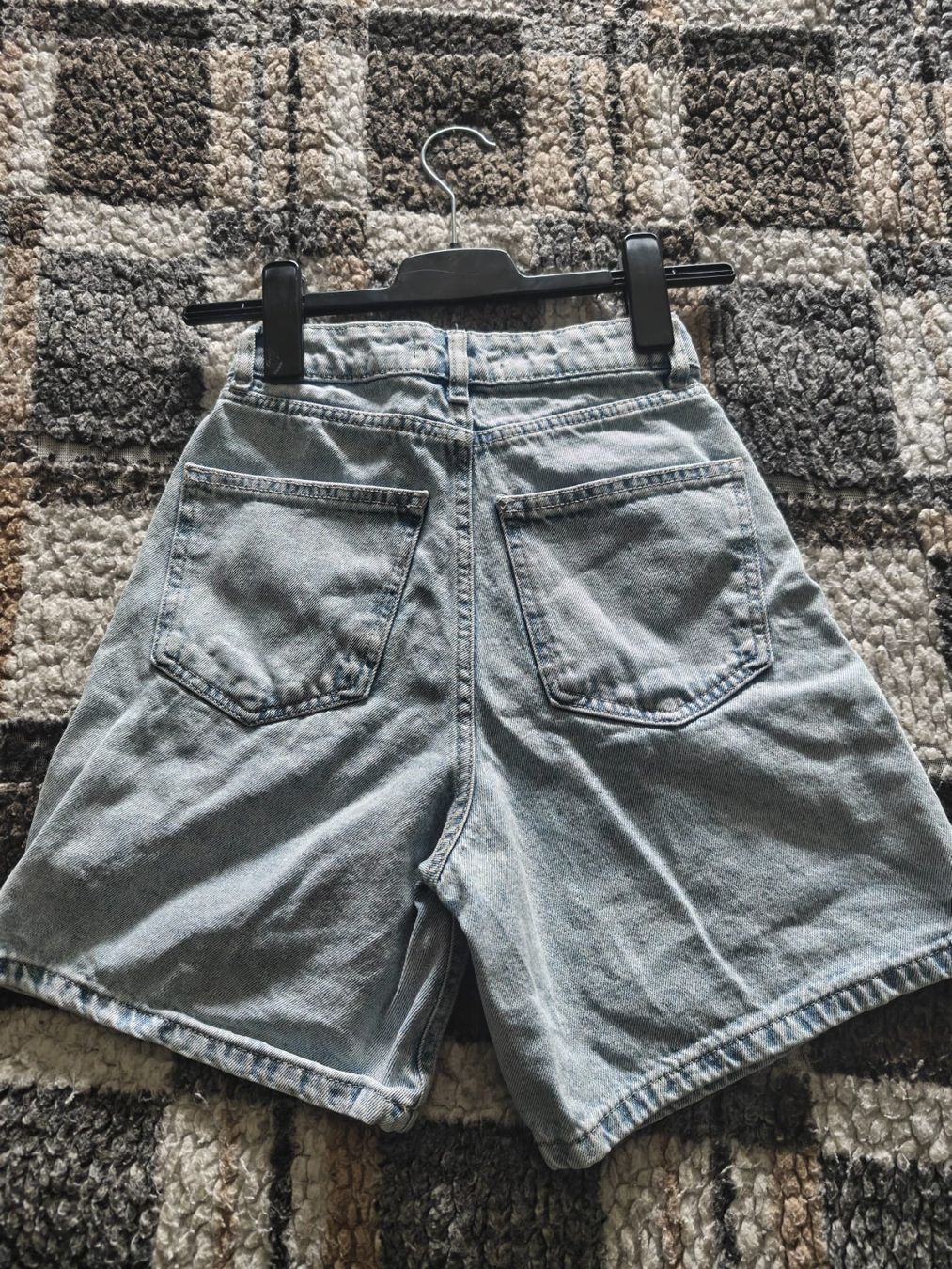 Pantaloni: Strativarius short size 32 – Usato da Affoltern am Albis venduto da DarkMaster 2