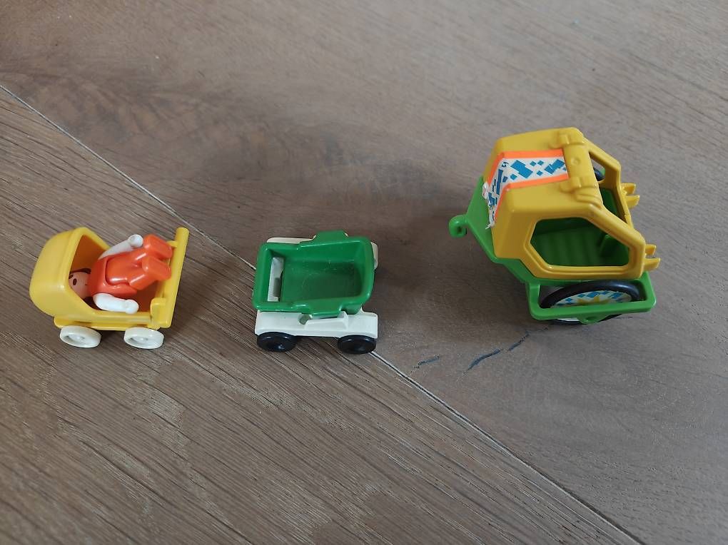 Jouets: Playmobil Kinderwagen – D'occasion à Russikon par Mygae