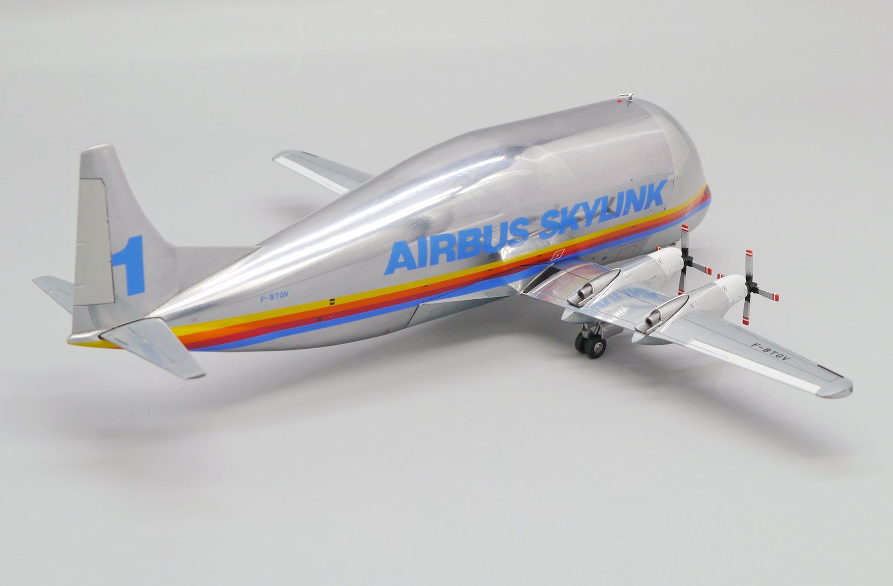 Modellbausätze & Standmodelle: Aero Spacelines SUPER GUPPY 377SGT – Neu und originalverpackt aus Morges von iljamuromez 2