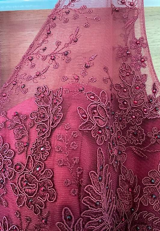 Robes: Weinrotes Kleid – Neuf avec emballage d'origine à Basel par cwe_zyg5 2