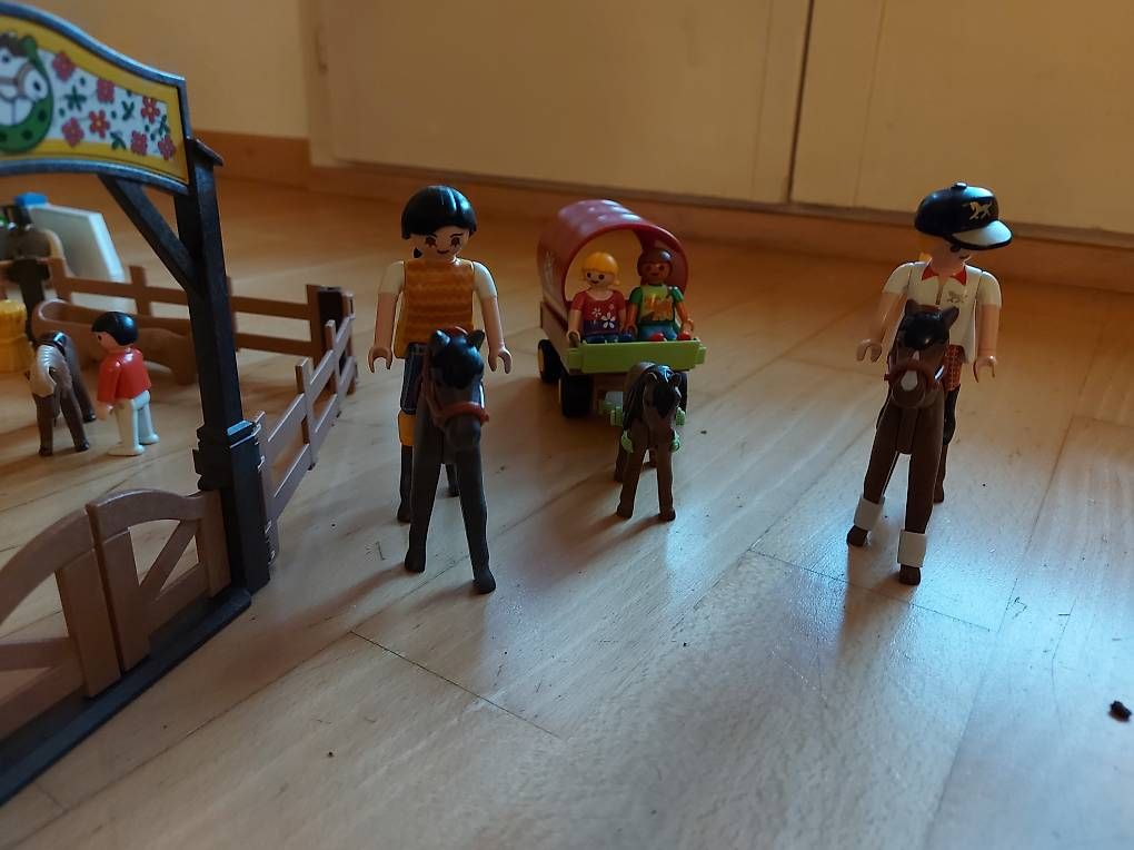 Giocattoli: Grösserer Playmobil-Posten zu verkaufen – Usato da Stans venduto da Kajaly