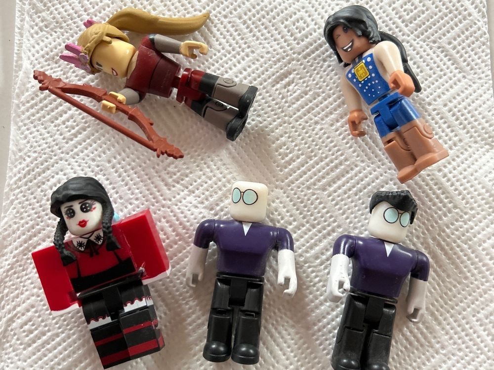 Lot De 32 Figurines Roblox - Hauteur Environ 5 Cm, Modulables - Neuf, Non Ouvert