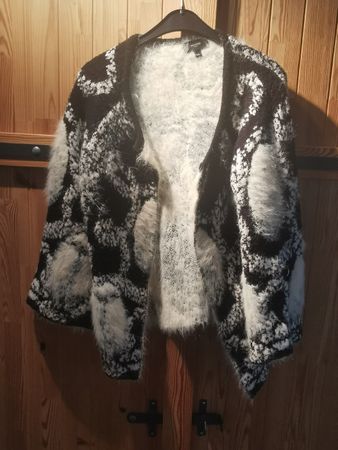 SweeWë Paris Strickjacke, Gr. M/L, Kuschelig