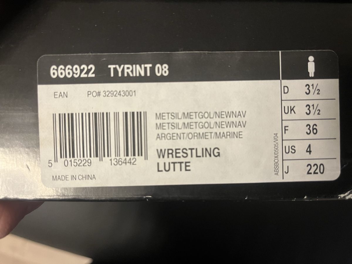 Adidas Scarpe da uomo: Chaussures de lutte Adidas, T 36 – Usato da Sonceboz-Sombeval venduto da mak_z2tk 6