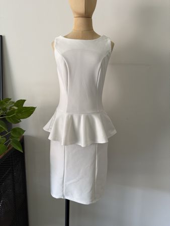 VESST Kleid weiss elegant mit Peplum, Gr. L