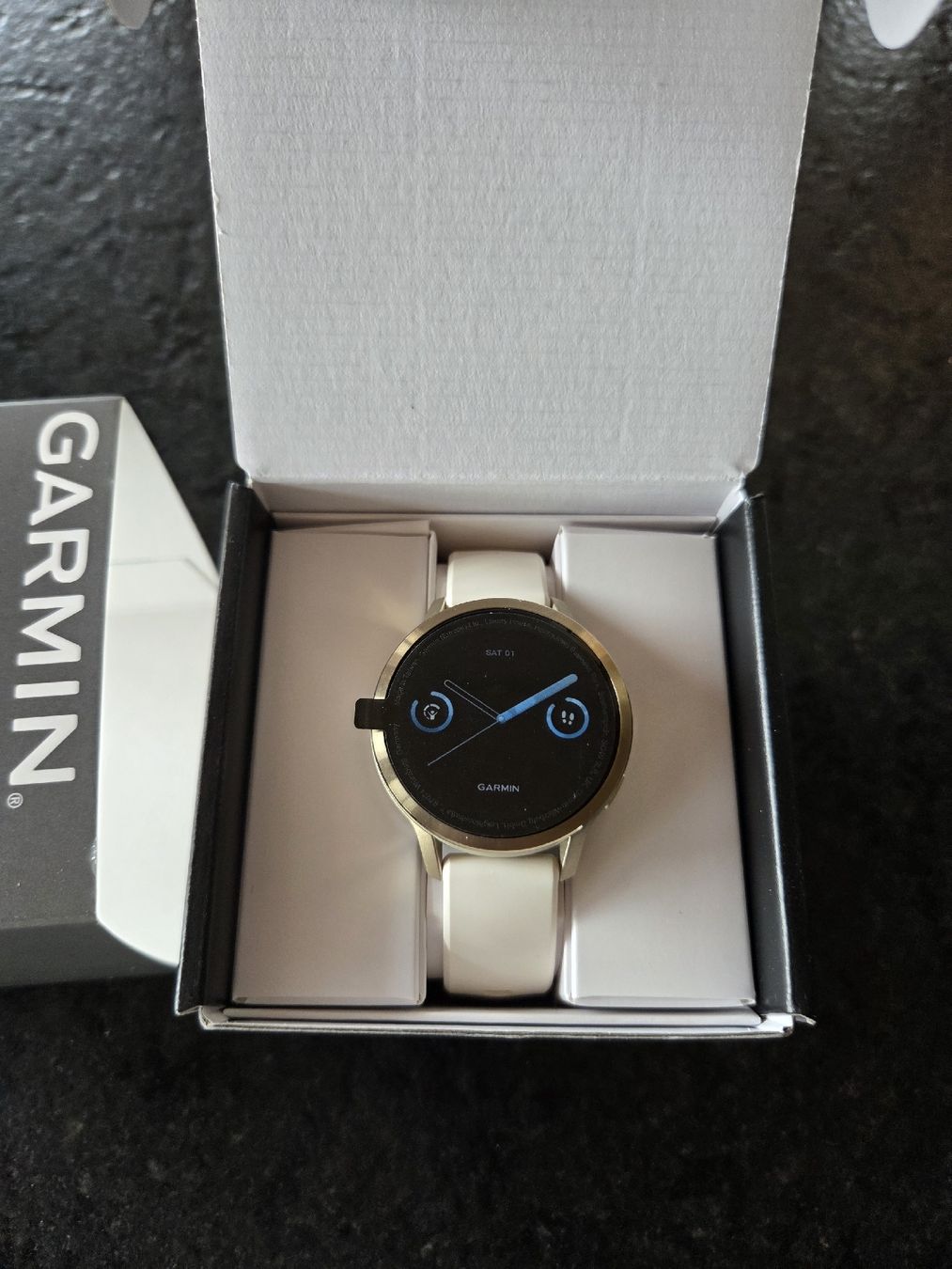 Garmin Smartwatch: Garmin Venu 4 Softgold – Nuovo (secondo la descrizione) da Lurtigen venduto da nadinekaempf 1
