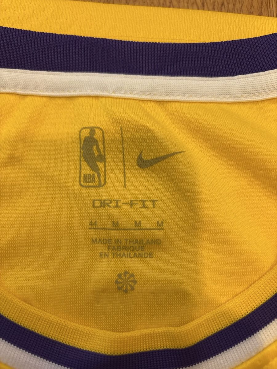 Nba Maillots de corps & Pantalons: 4 Nike NBA Jersey – D'occasion à Wetzikon ZH par Deba26 2
