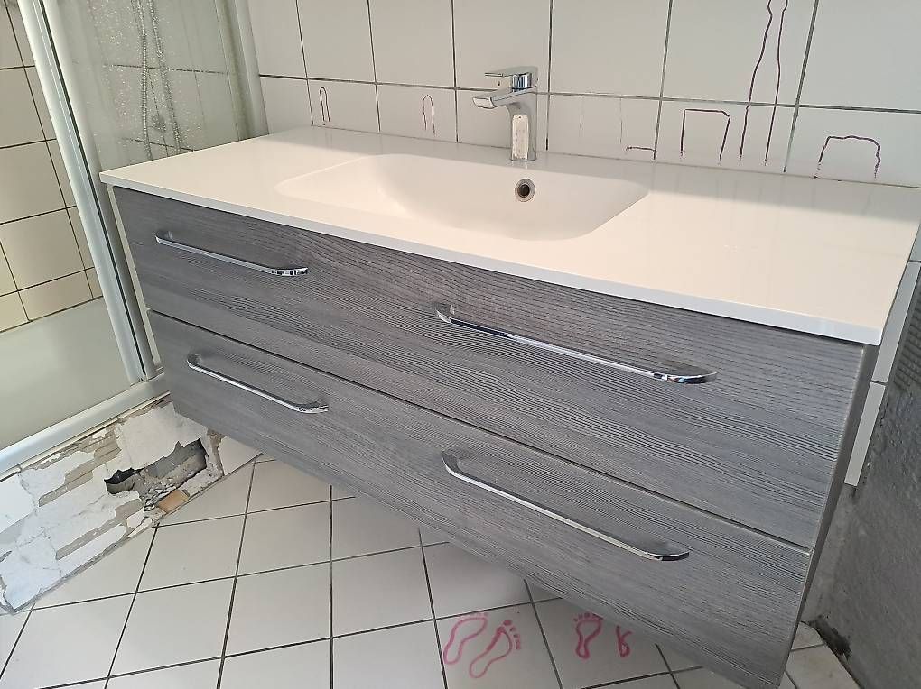 Mobili per bagno: Badmöbel mit Lavabo – Usato da Neukirch (Egnach) venduto da Homer21