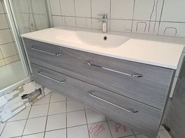 Badmöbel mit Lavabo