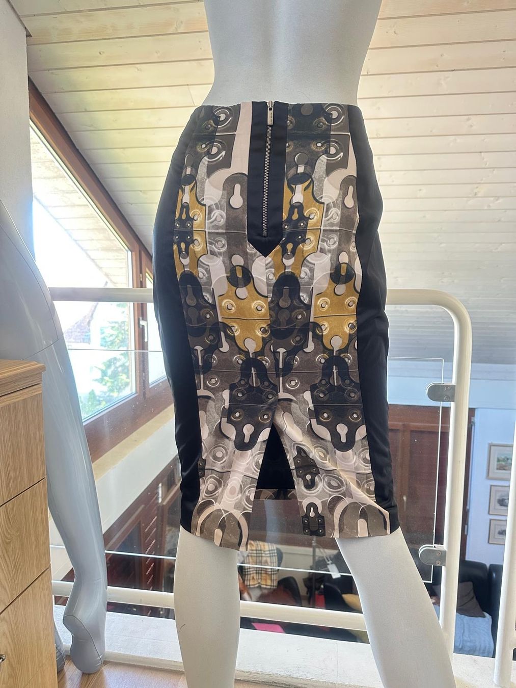 Karen Millen Jupes: Jupe von KAREN MILLEN – D'occasion à Neuhausen par Lechasseur 3