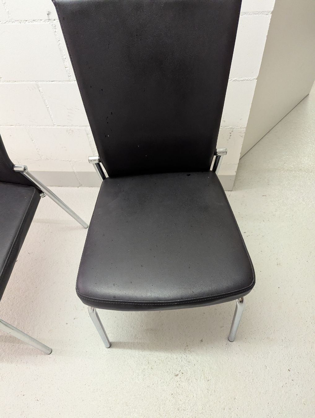 Stühle: 2er Set Esszimmerstühle, Schwarz. – Gebraucht aus Bätterkinden von mar_rxs5 1