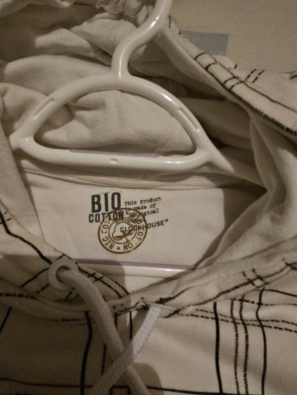 Maglioni & Felpe: Pullover mit Kapuze – Usato da Chur venduto da Einszweidreiviermein 1