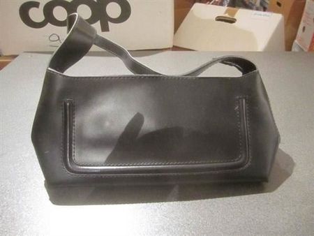 Tasche schwarz, schmal