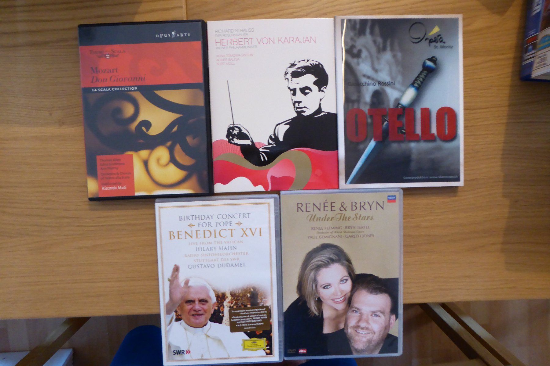Tutti i DVDs: DVD Paket Klassische Musik Oper – Usato da Allschwil venduto da Summelsarium
