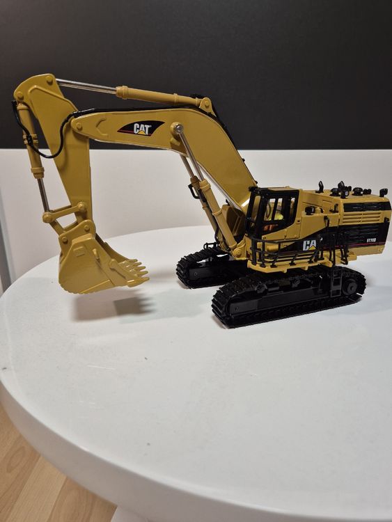 CAT 5110B Raupenbagger 1:50 (Gebraucht) in Kölliken für CHF 80 – mit ...