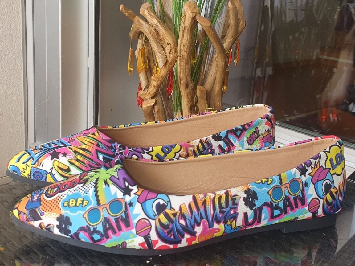 Scarpe da donna: Ballerinas, Graffiti-Print, flat shoe, comic princess, hype – Nuovo e nell'imballaggio originale da Zollikerberg venduto da Nice_Name 2