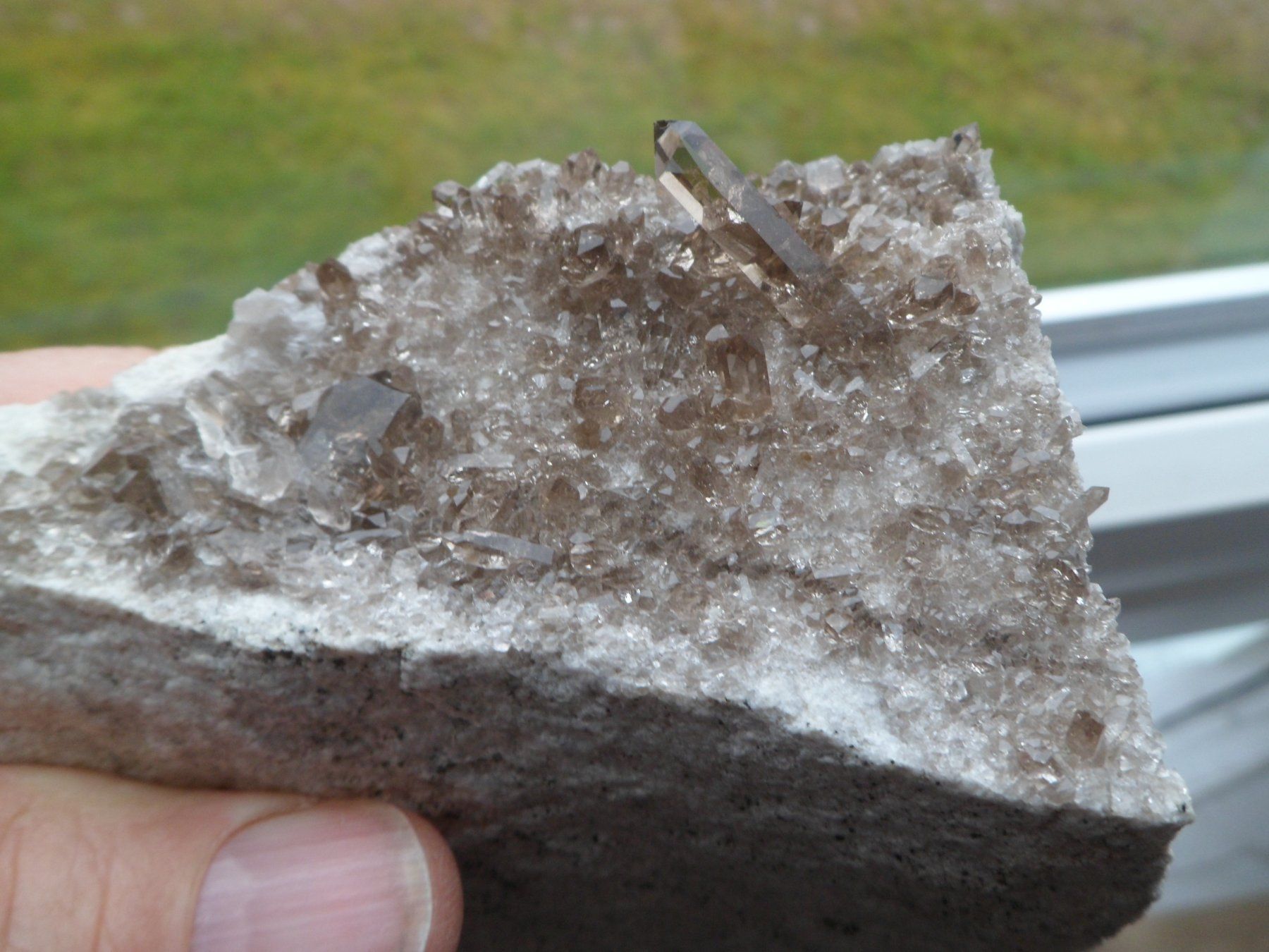 Minerali & Pietre curative: Rauchquarz auf 2 Seiten. Schweiz – Usato da Affoltern am Albis venduto da Fossil60 1