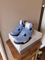 JORDAN 4 RETRO UNIVERSITY BLUE GRÖSSE 43 NEU