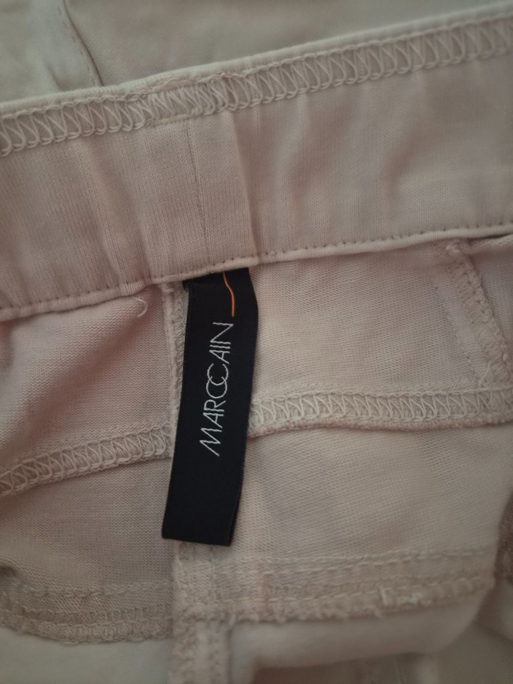 Marc Cain Pantaloni: Marc Cain Damen Stoffhose beige elastischer Bund – Nuovo (secondo la descrizione) da Unterentfelden venduto da hofa01 4