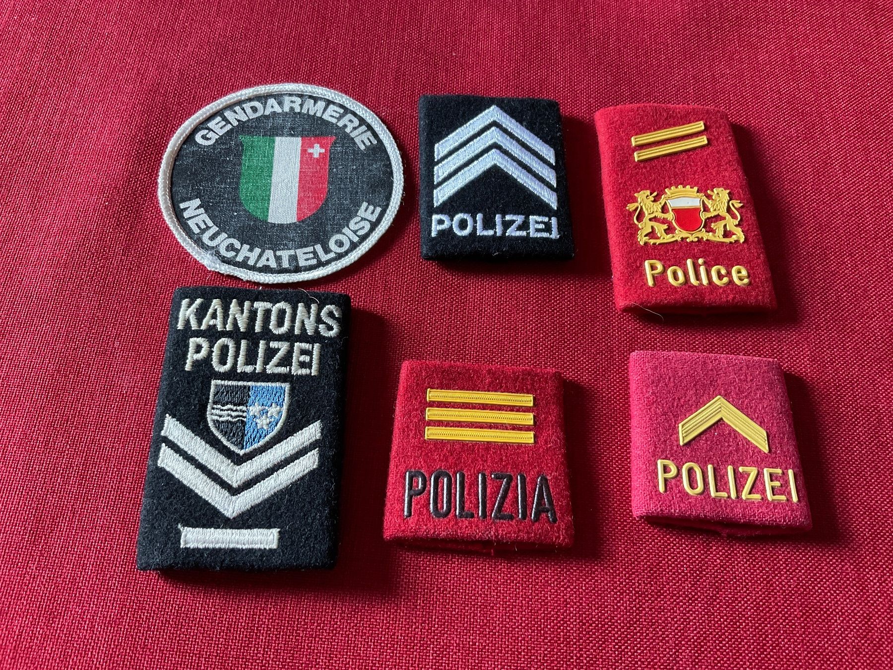Placchette & Badge: Vintage Polizei Abzeichen – Usato da Lugano venduto da Persepolis