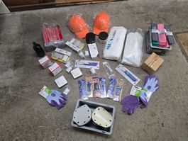 Posten mit diversen neuen Artikeln ab 1.-