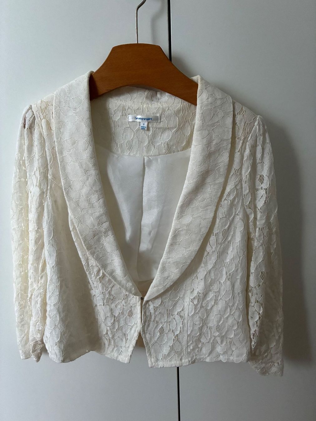 Jacken: Zarter Spitzen- Blazer – Gebraucht aus Murgenthal von chili60 1