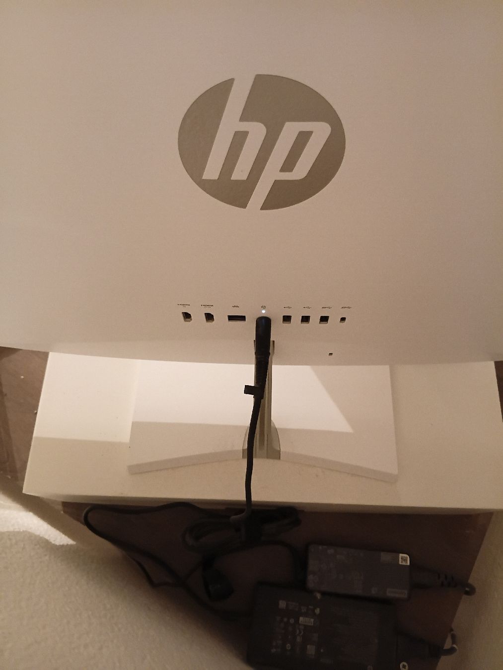 Hewlett Packard PC: Computer HP Pavilion All-in-One Desktop fast neu!! – Usato da Würenlingen venduto da cozy.grove 1