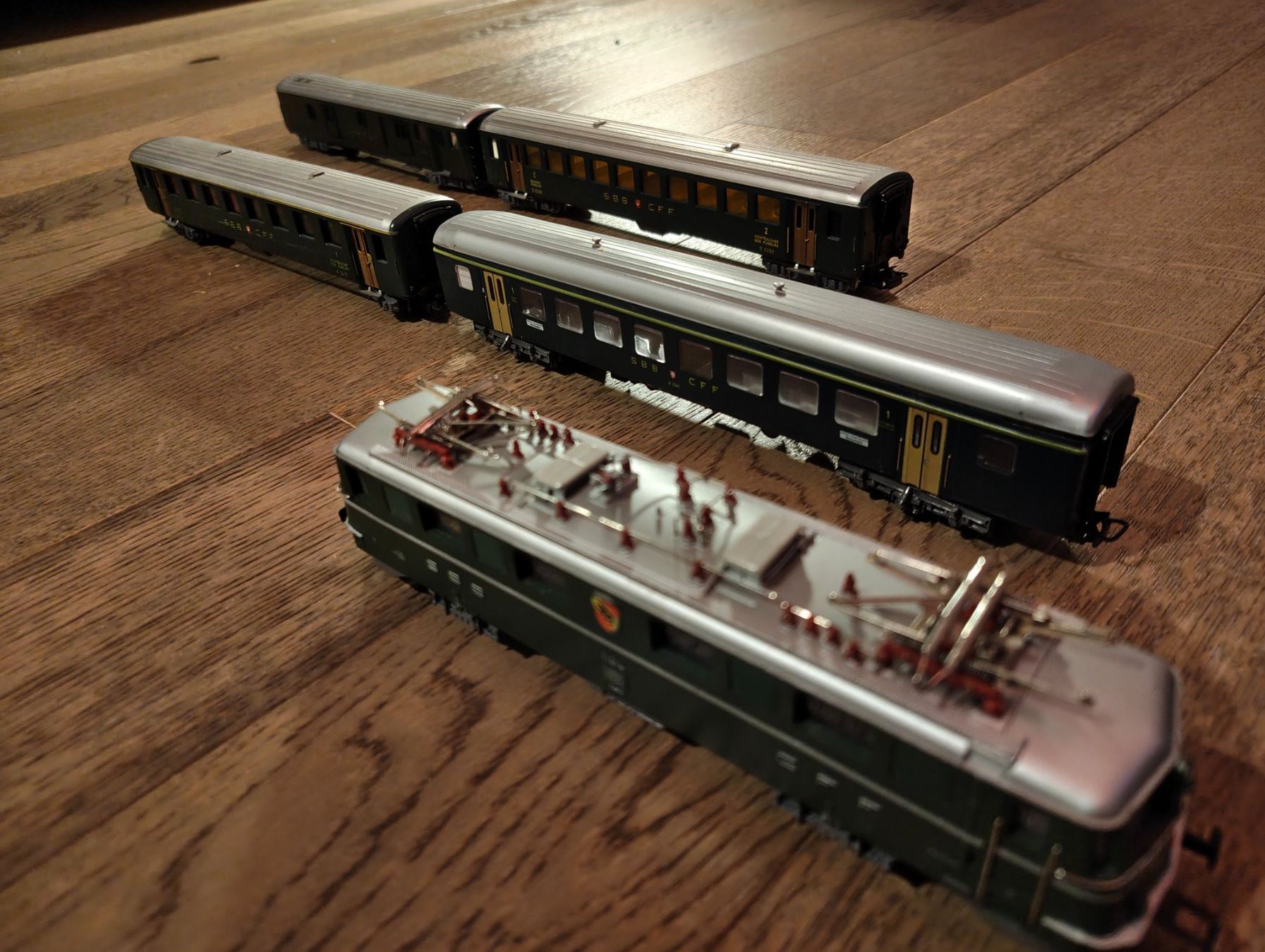 Märklin Modelleisenbahnen: Märklin Zug Set – Gebraucht aus Lonay von que_6phm 1