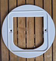Adaptateur montage chatière SureFlap.